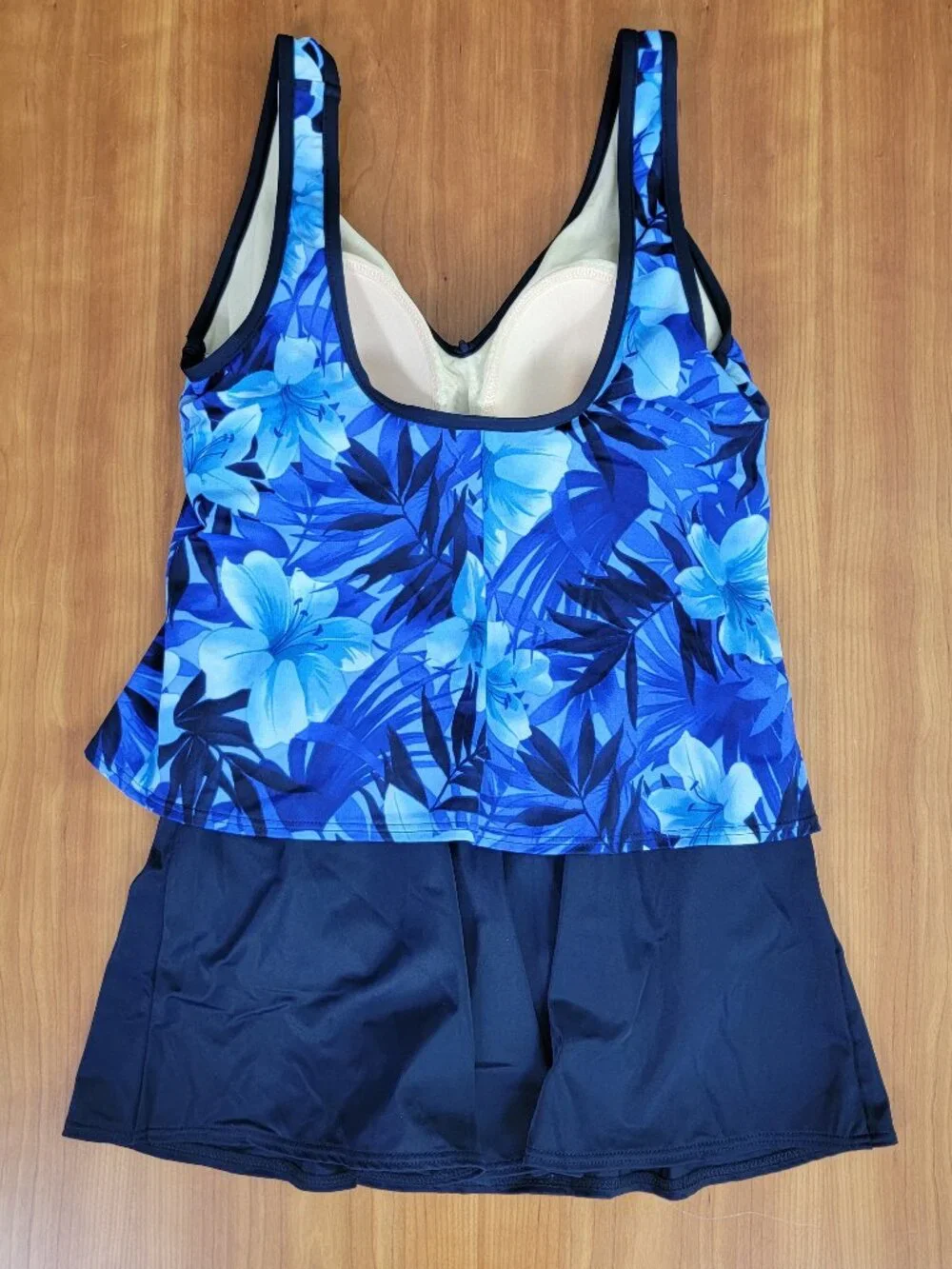 NWT L.L. Bean Navy/Floral Shape Solver One Piece Swimsuit - 10 - Picture 5 of 10
